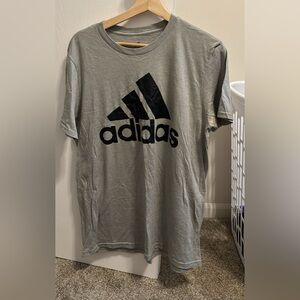 Men’s Adidas t-shirt